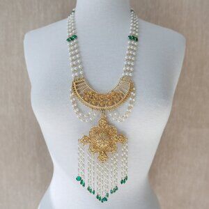 Vintage Filigree Necklace with Pearl & Green Crystal